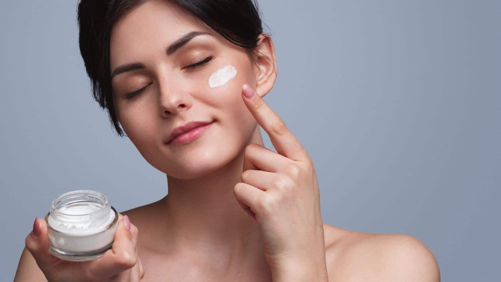 ¿Qué debe llevar una crema hidratante? - Belleza y Salud